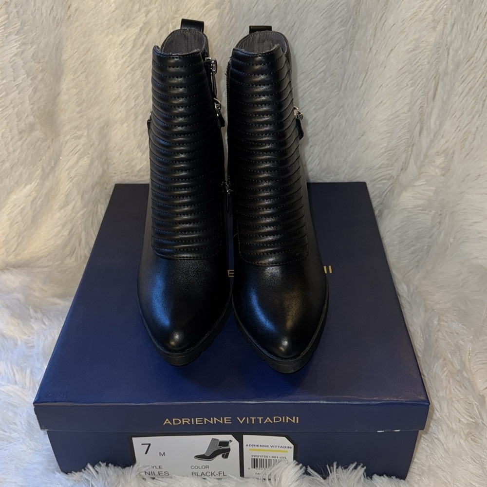 Adrienne Vittadini Niles Platform Ankle Block Boot, Size 7 w/chain detail
